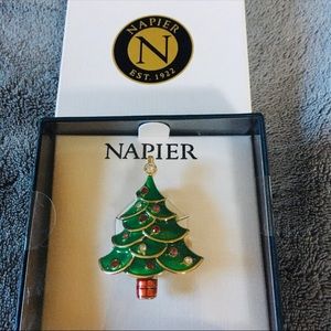 Napier Vintage NWT Christmas 🎄 Tree Broach Beautiful